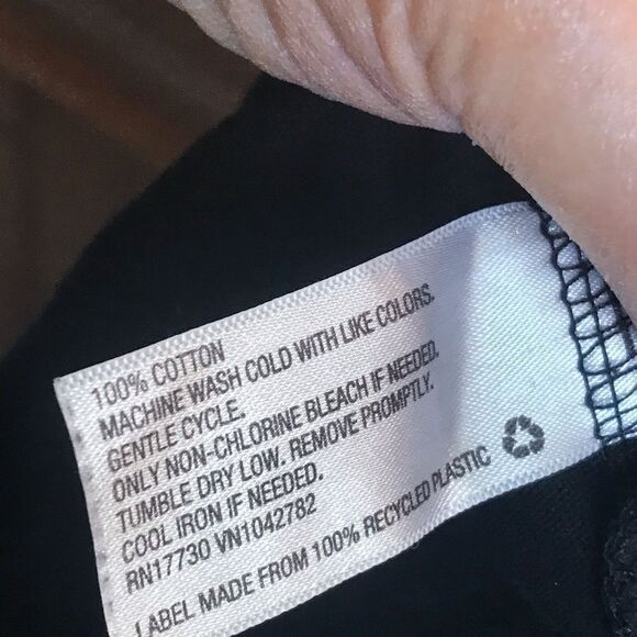 Wild fable size medium short sleeve black T-shirt - Picture 4 of 9